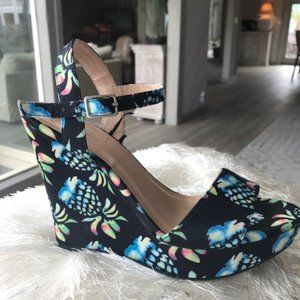 💋💋 LOOK 2 pairs  heels for $20!!! 🌹🌹